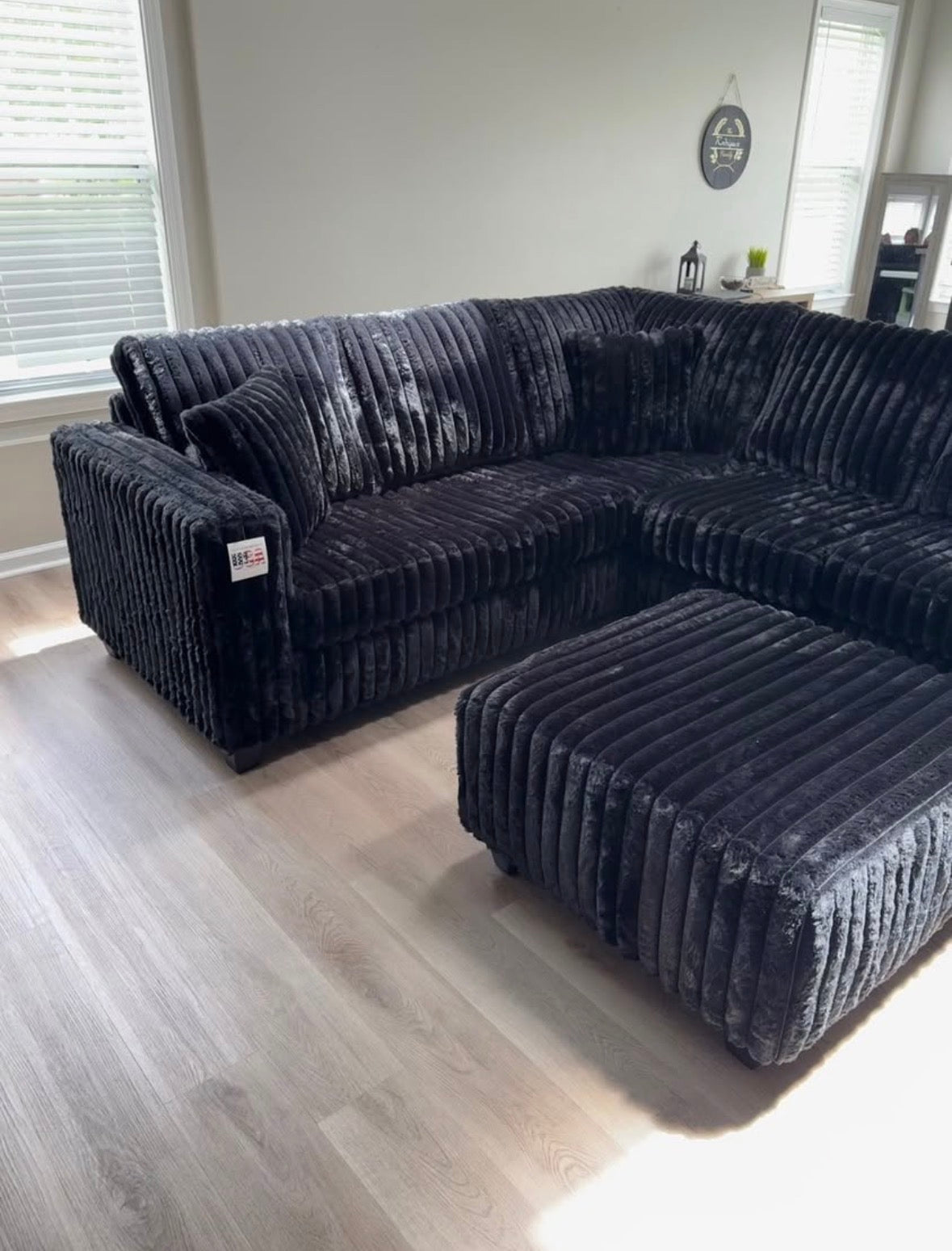 Haven Fluffy L-Shaped Sectional +FREE Outtoman