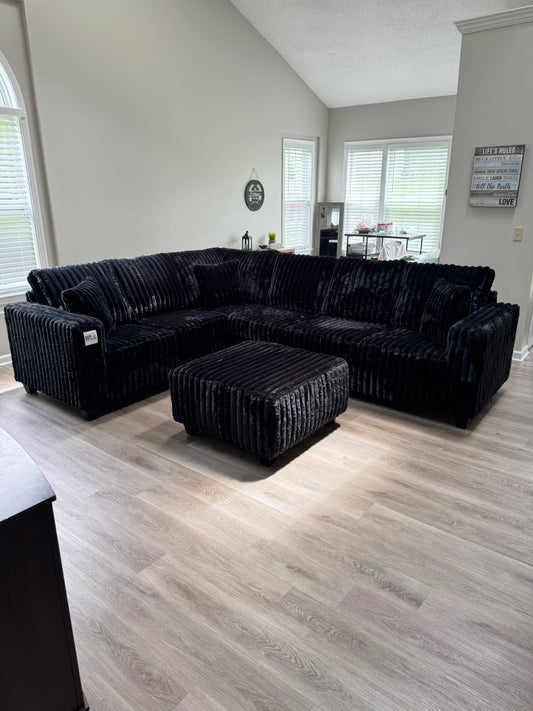 Haven Fluffy L-Shaped Sectional +FREE Outtoman