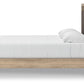 Kinlanni Upholstered Bed