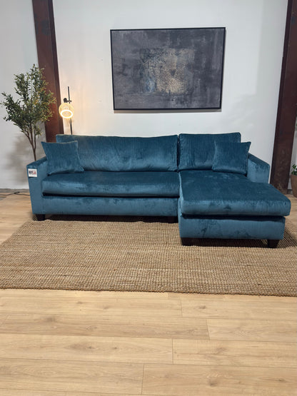 Willow Premium Fabric Sectional in Fog