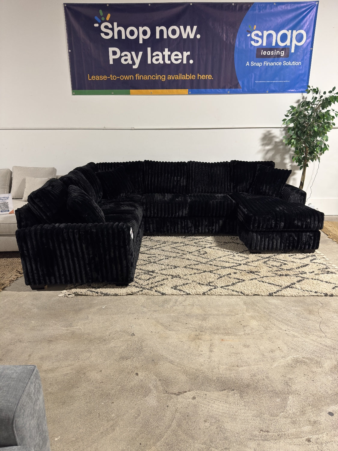 Monroe Fluffy U-Shape Sectional - Deep Seats